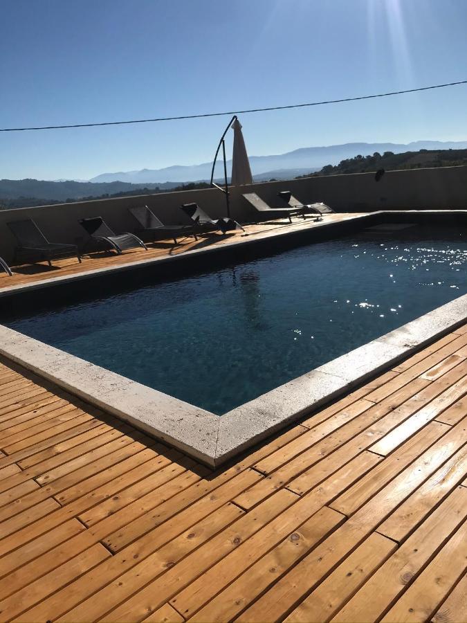 Agriturismo Sant'Angelo Holiday Farm Gualdo Cattaneo Bagian luar foto
